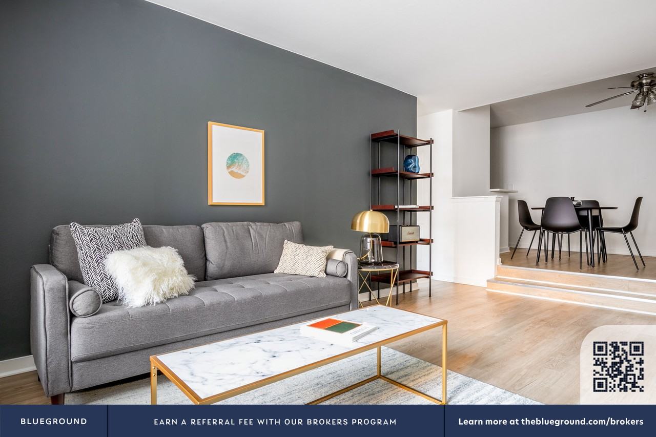 20 East Scott Street - Photo 5 of 21