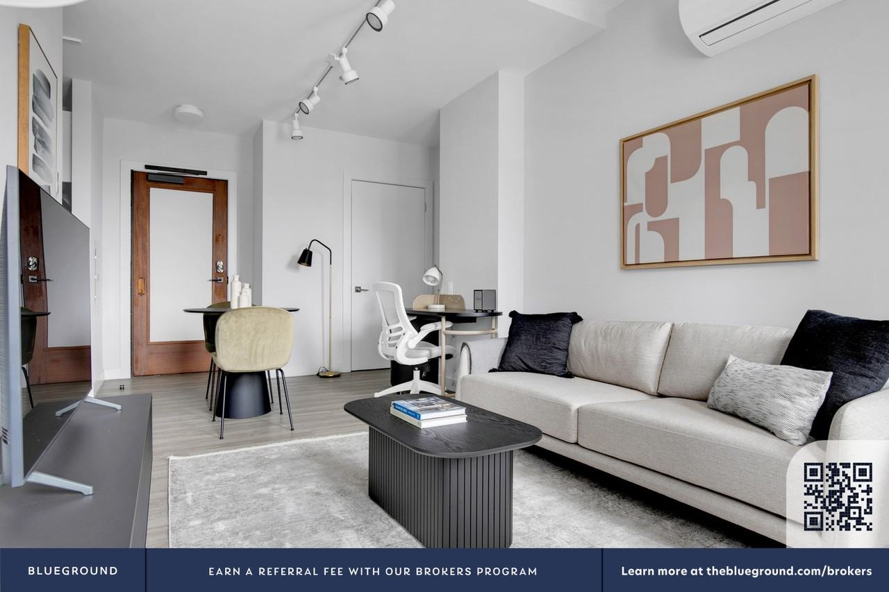 330 South Wells Street - Photo 5 of 141