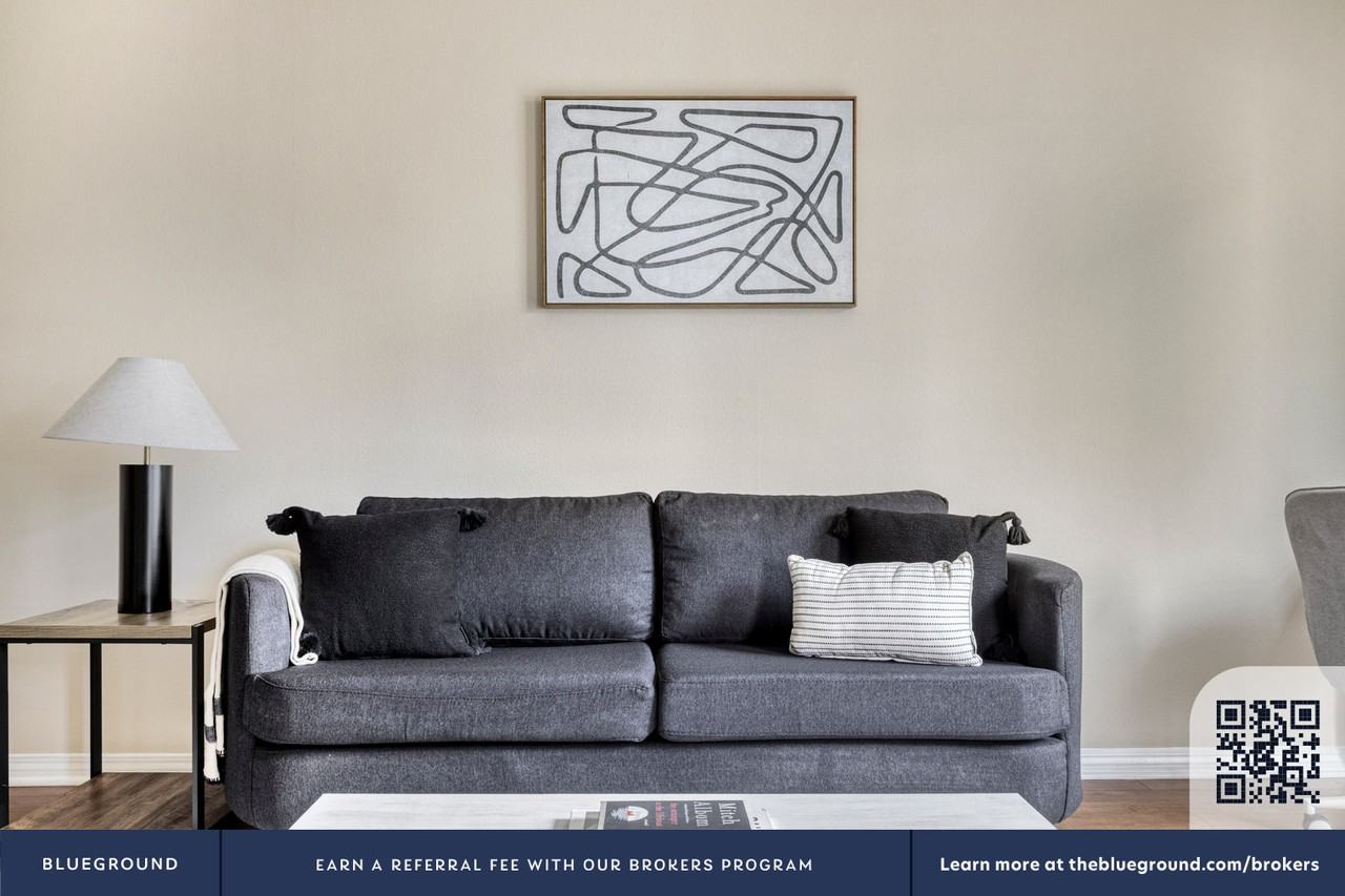 5416 Fair Ave #584 - Photo 5 of 39