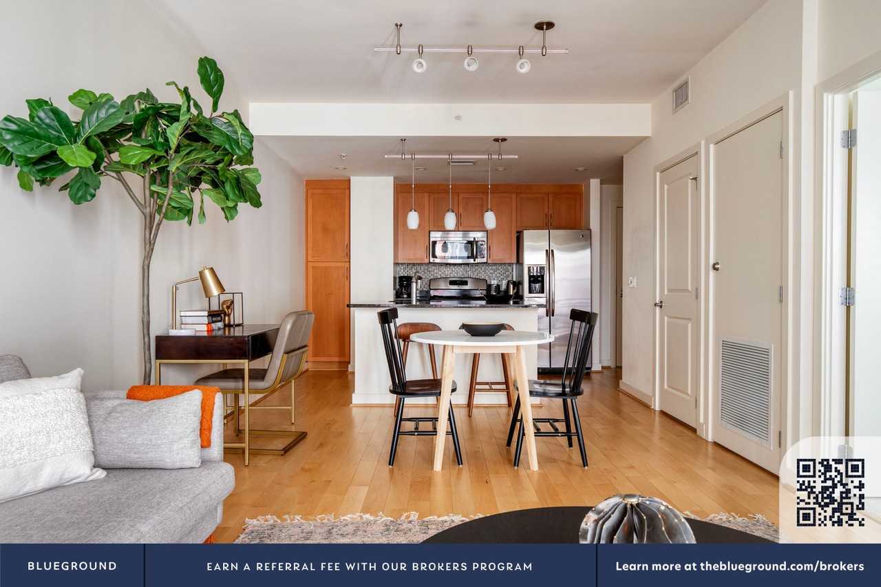 1200 North Garfield Street - Photo 5 of 58