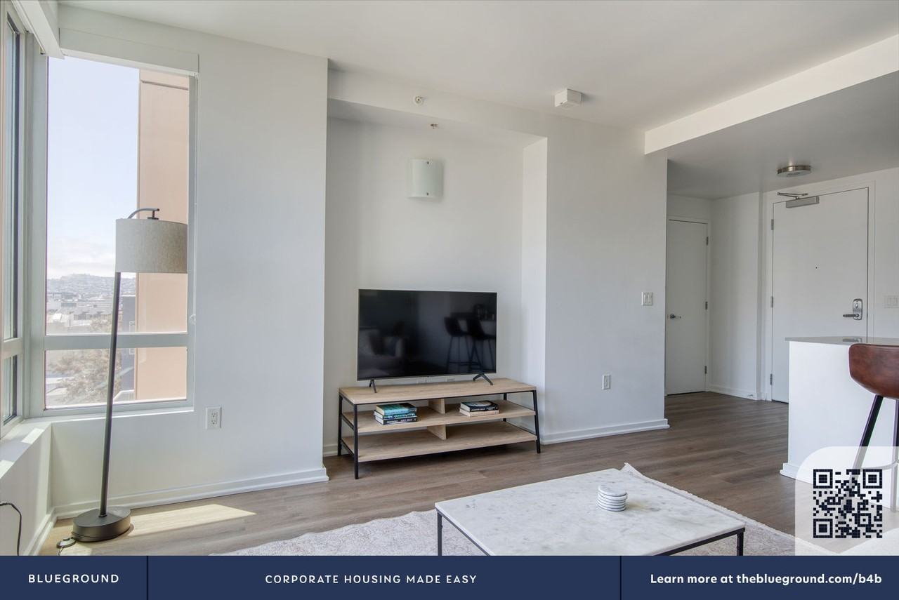 400 Clementina Street - Photo 6 of 53