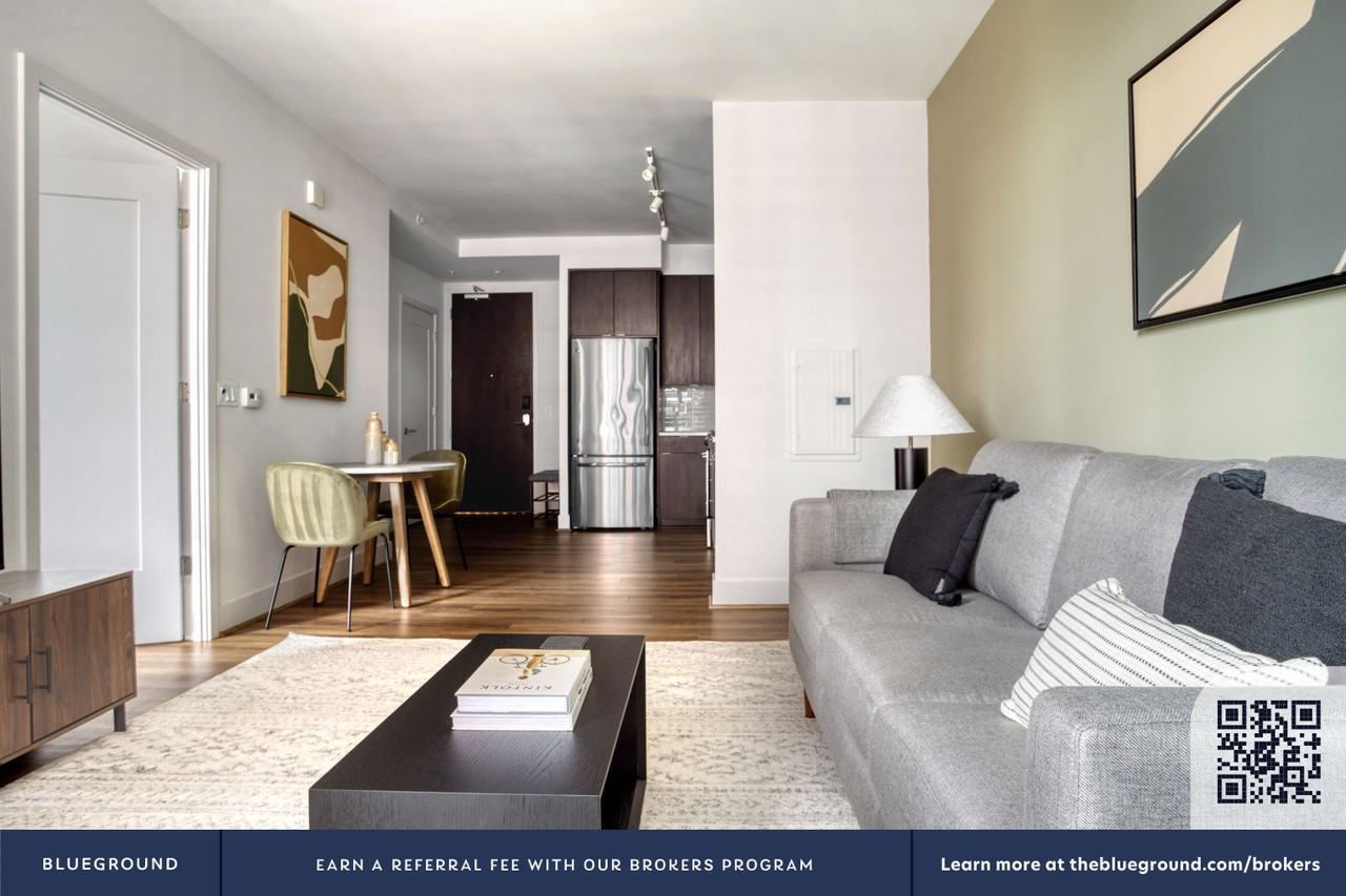 770 Maine Ave Sw #536 - Photo 4 of 31