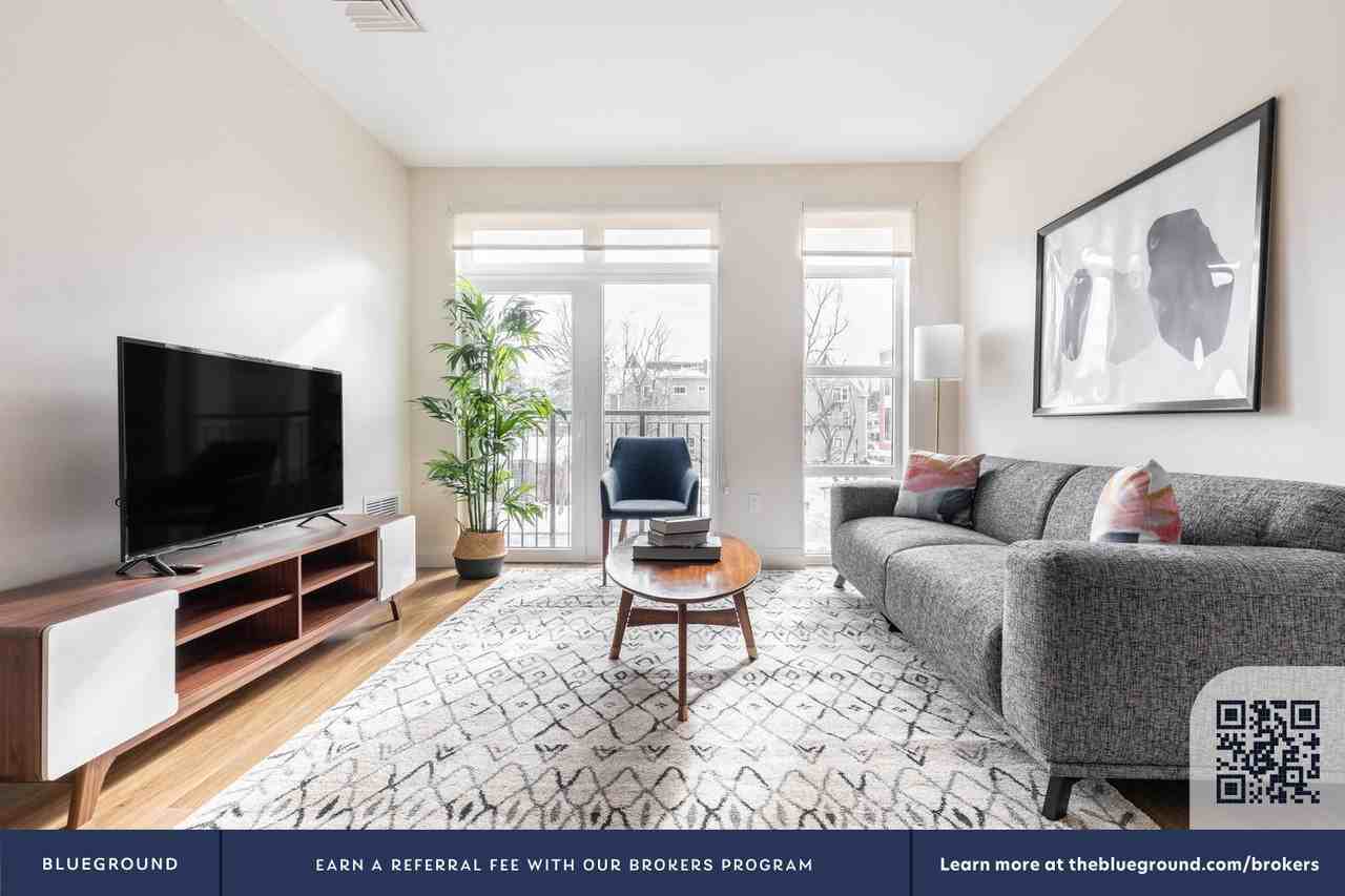 28 Austin Street - Photo 5 of 50