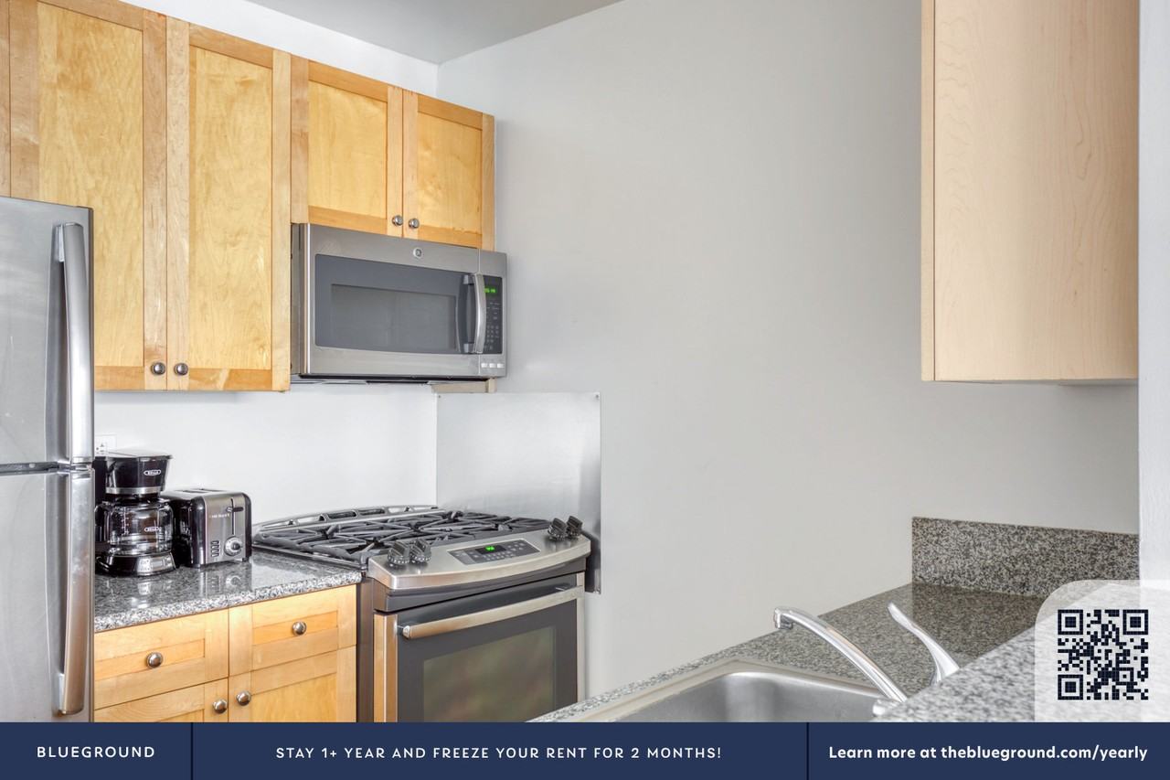 1501 Lexington Avenue - Photo 7 of 25