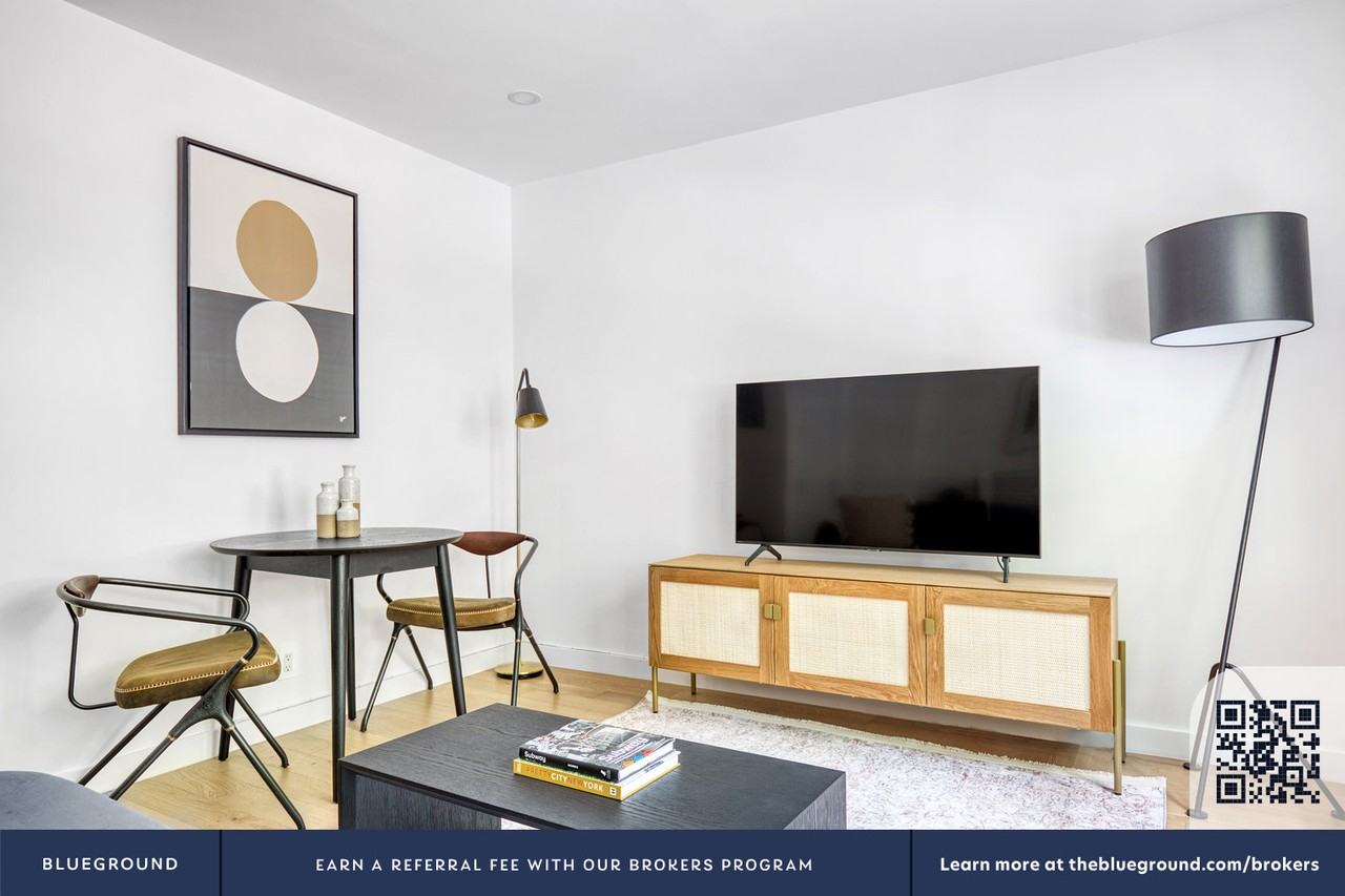 227 East 59th Street - Photo 5 of 20