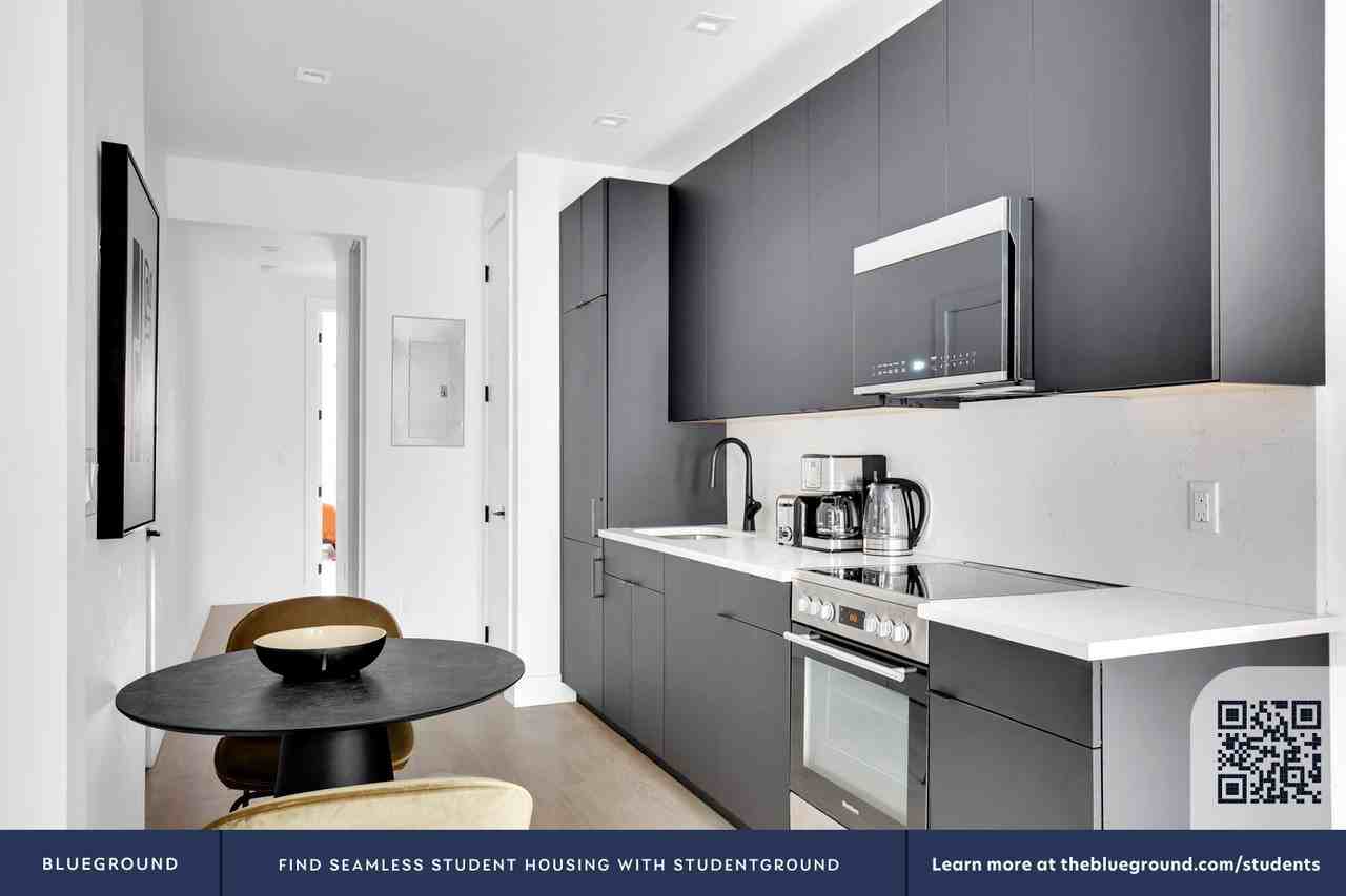 181 Court Street - Photo 7 of 40