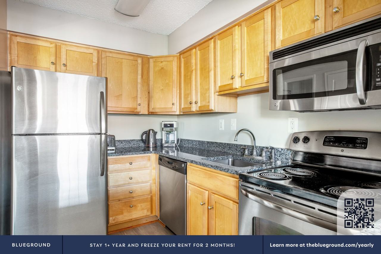 1325 15th St Nw #260 - Photo 7 of 24