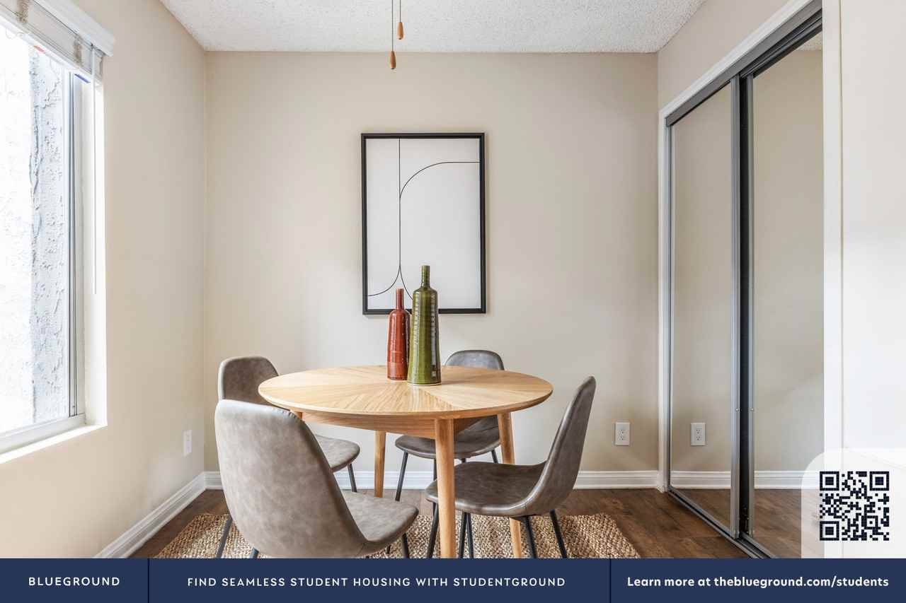 611 North Howard Street - Photo 7 of 45