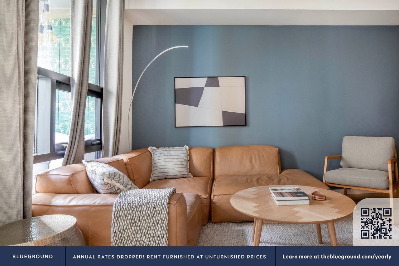 350 11th Ave #37 - Photo 3 of 27