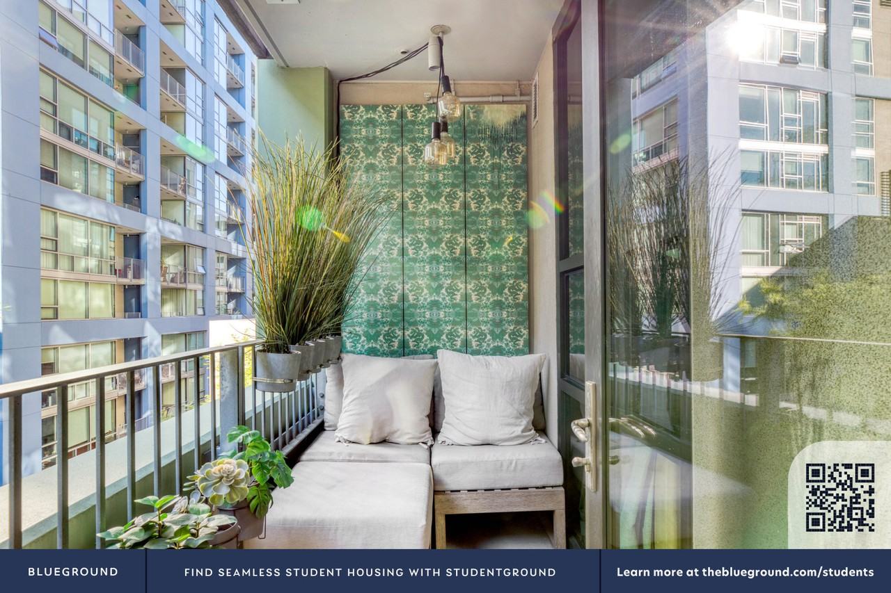 350 11th Ave #37 - Photo 6 of 27