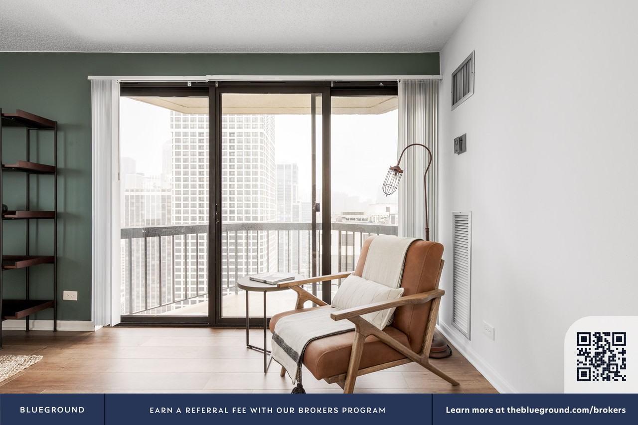 1133 N Dearborn St #207 - Photo 5 of 28