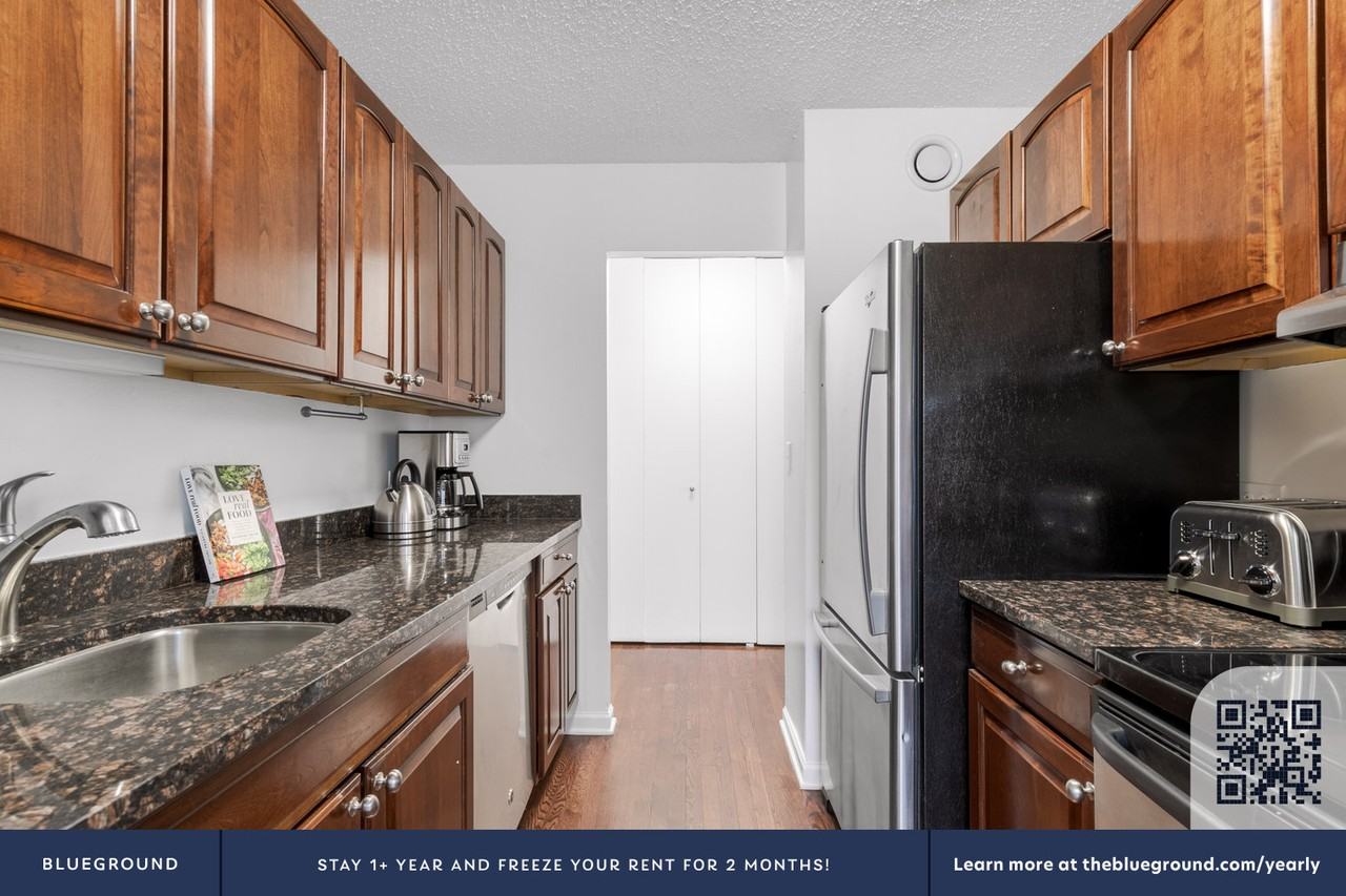 1133 N Dearborn St #207 - Photo 7 of 27