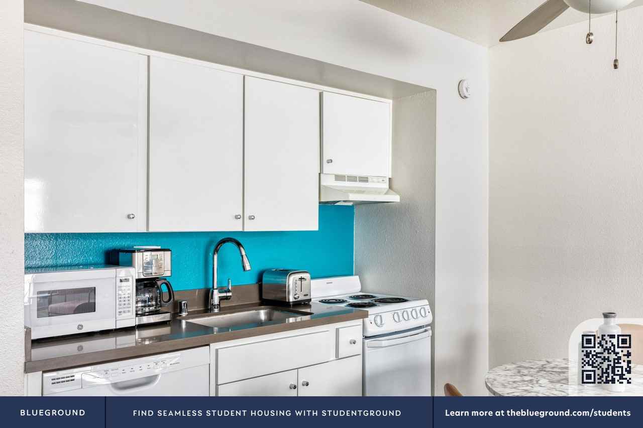 10987 Bluffside Drive #627 - Photo 7 of 31