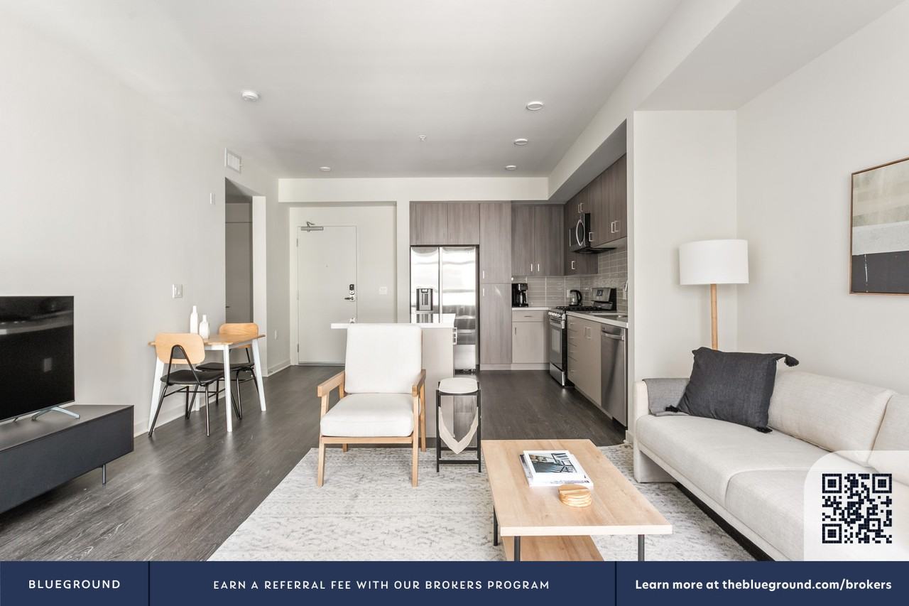 6041 Variel Avenue - Photo 5 of 61