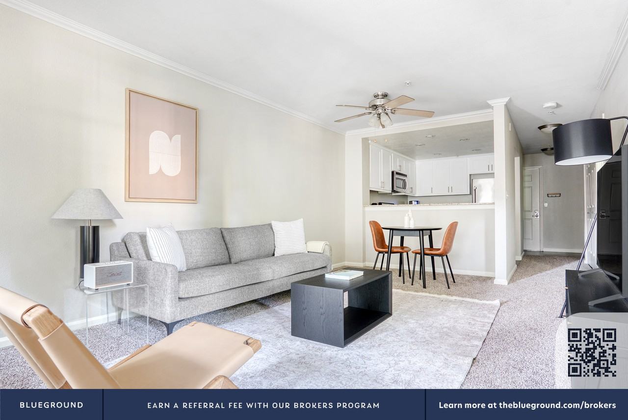 1530 Vista Club Cir #645 - Photo 5 of 30