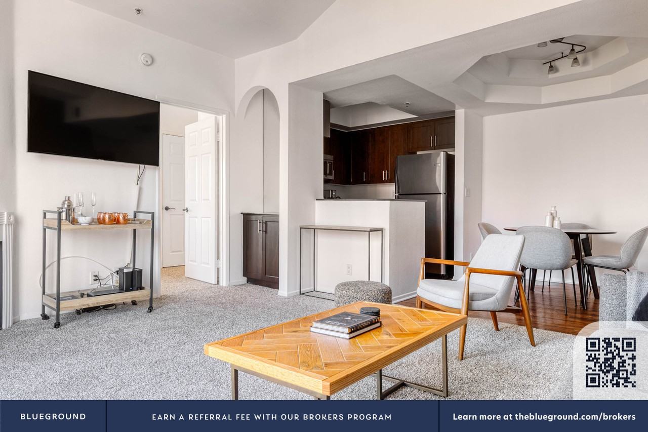 345 S Cloverdale Ave #196 - Photo 4 of 37