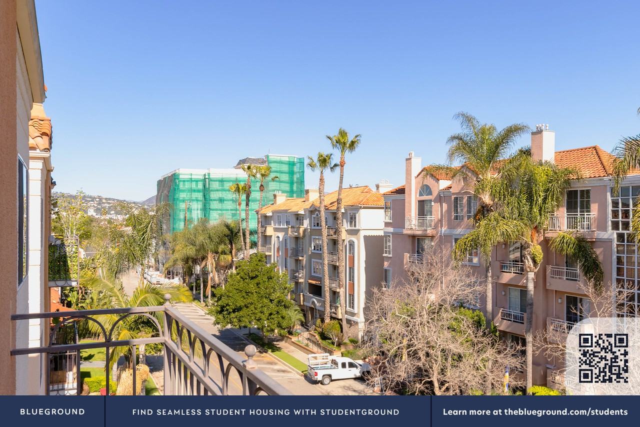 345 S Cloverdale Ave #196 - Photo 6 of 37