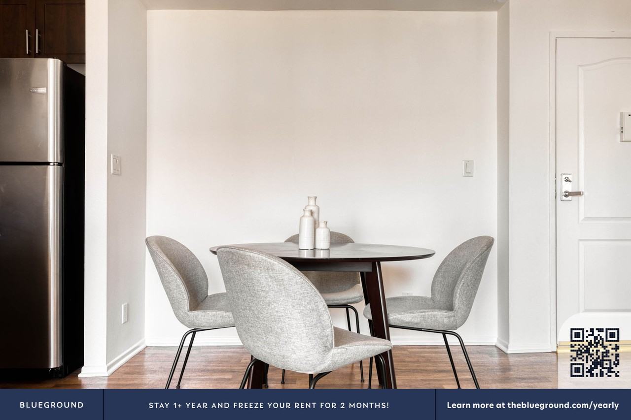 345 S Cloverdale Ave #196 - Photo 7 of 37