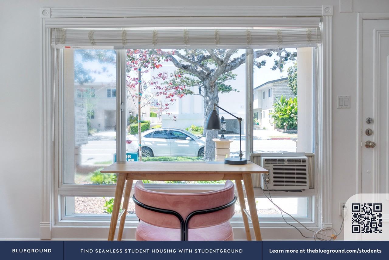 328 S Doheny Dr #1213 - Photo 6 of 23