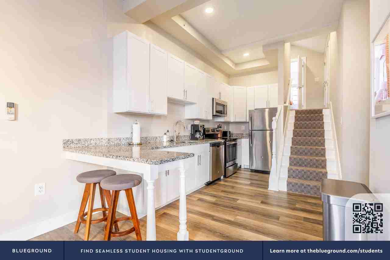 700 Duke Street - Photo 7 of 24