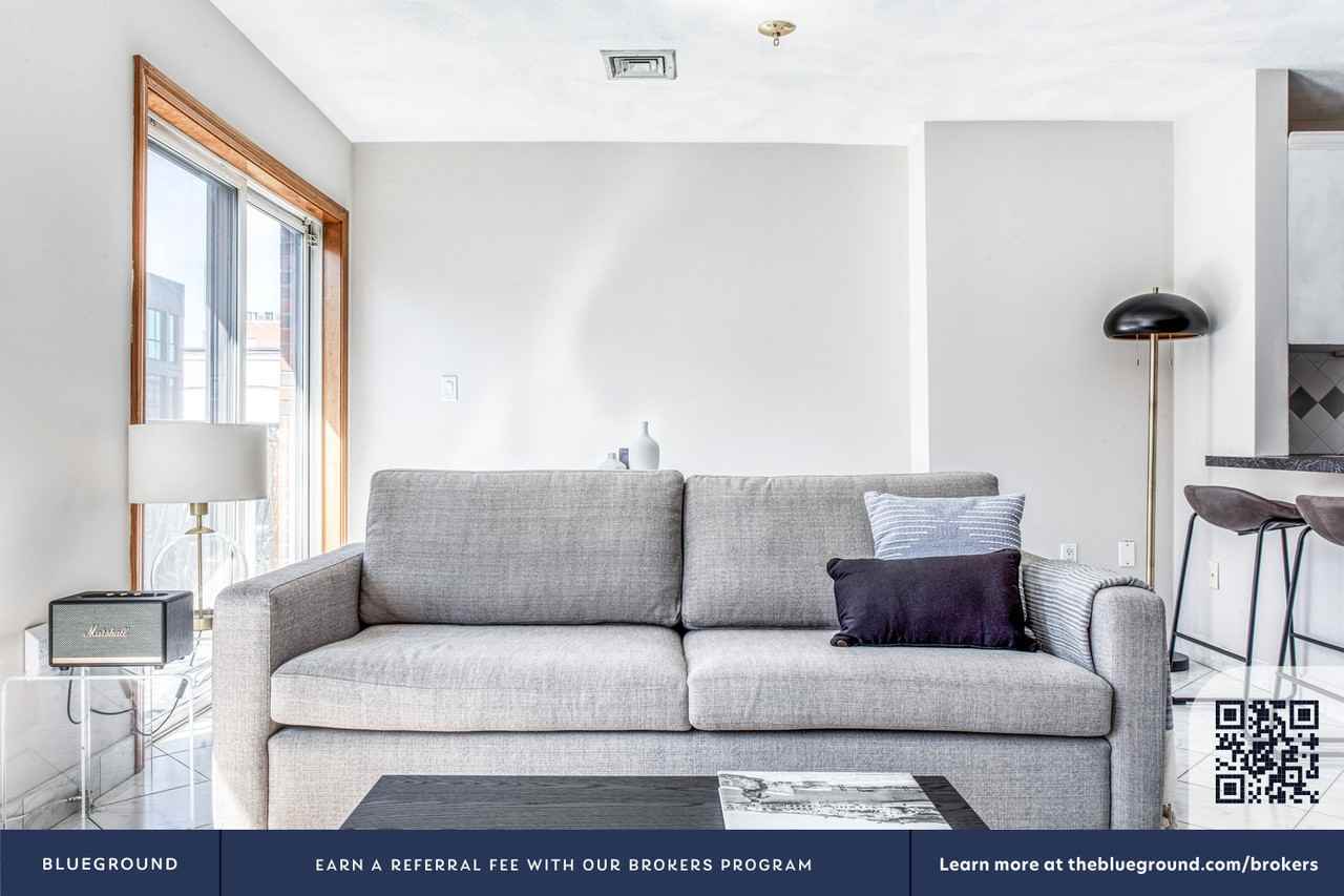 237 Hanover Street #420 - Photo 4 of 23