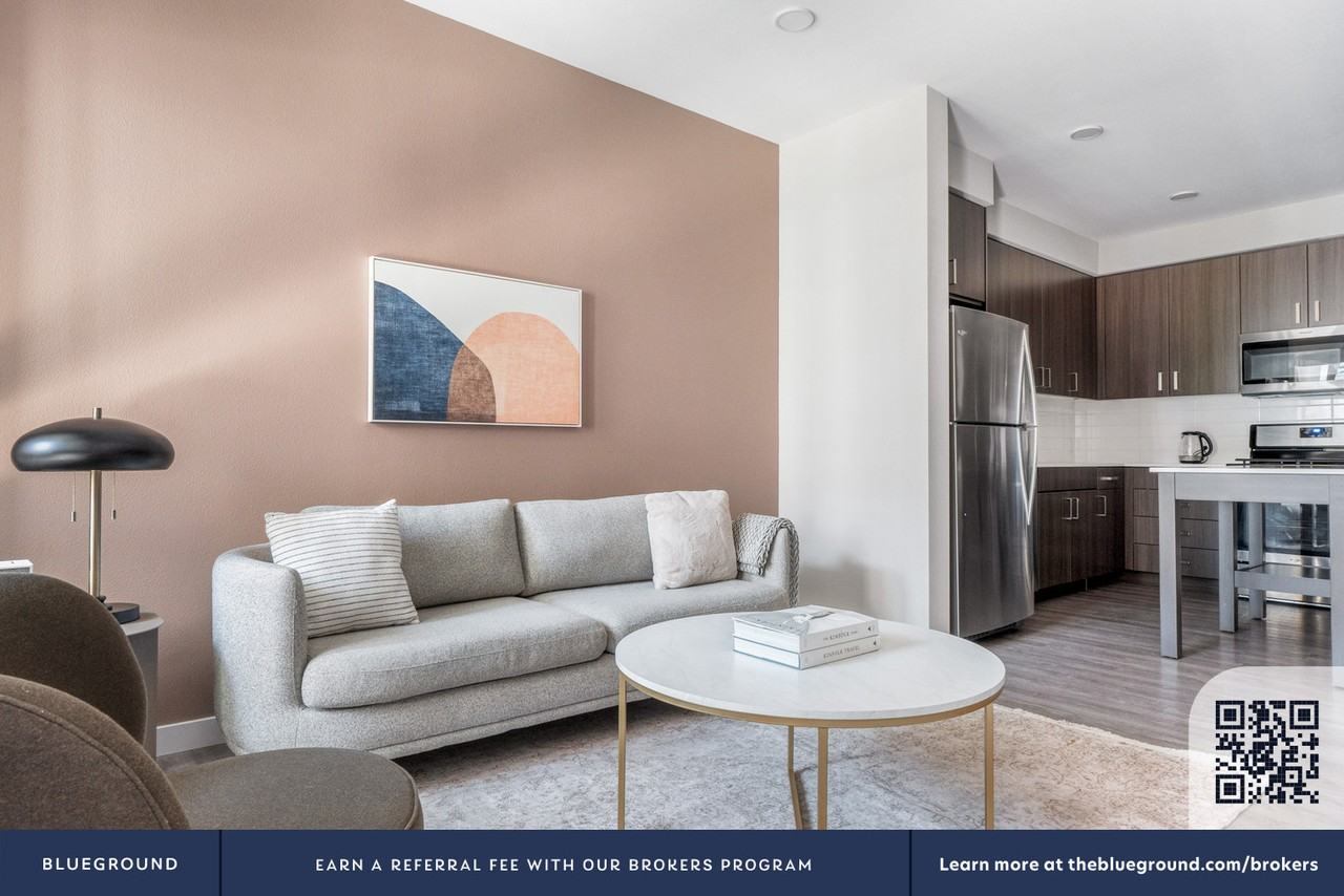 3560 Rambla Pl #1404 - Photo 5 of 48