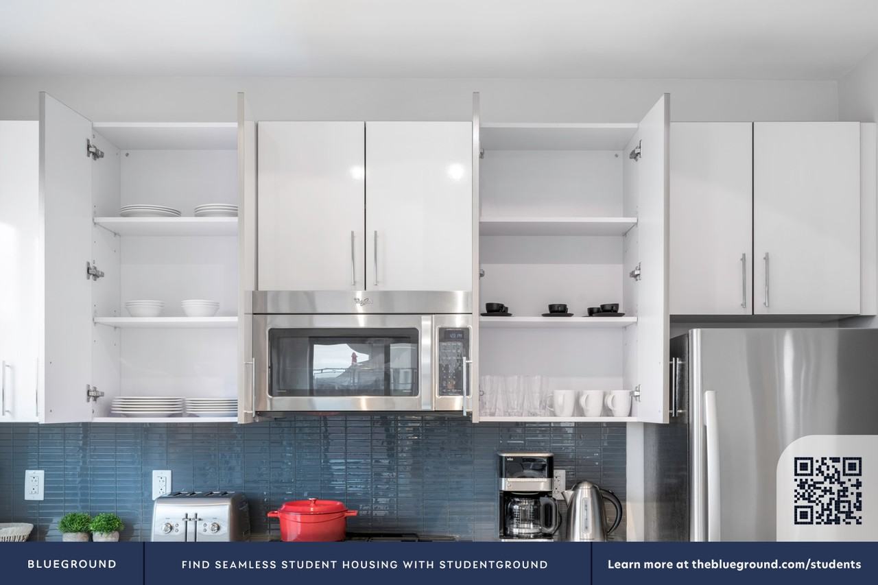 320 D Street - Photo 6 of 36