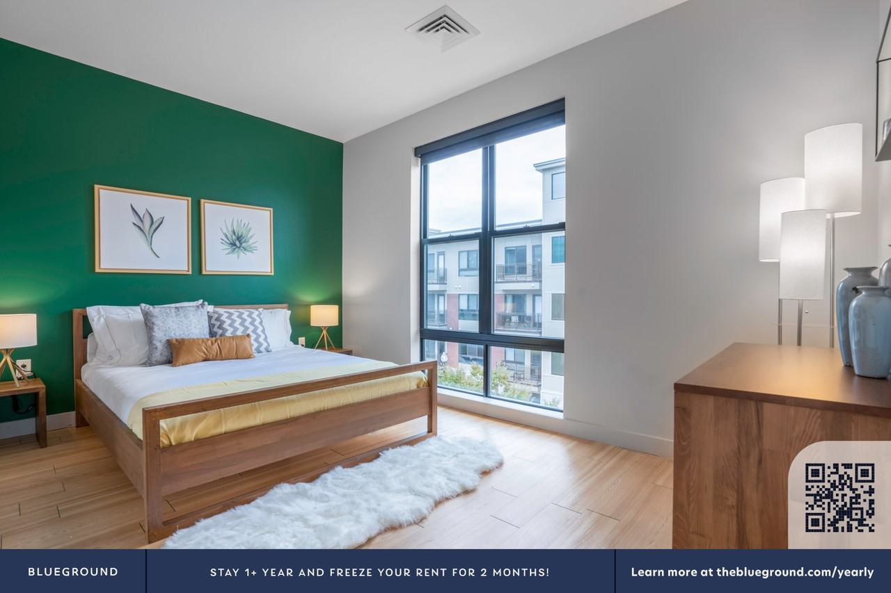 320 D Street - Photo 7 of 36