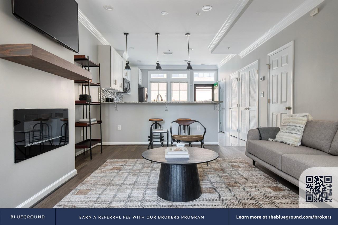 527 U Street Northwest #689 - Photo 5 of 28