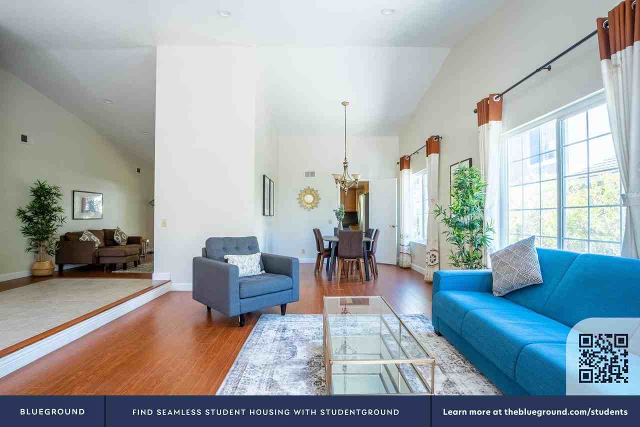 411 Port Royal Ave #1596 - Photo 6 of 31