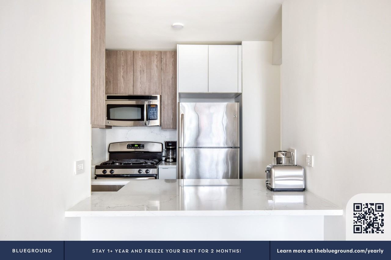 520 West 43rd Street - Photo 7 of 41