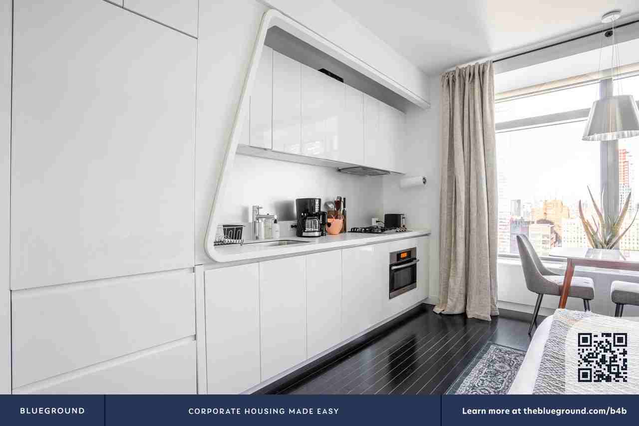 123 Washington Street - Photo 6 of 32