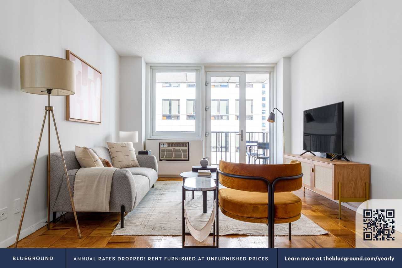 230 West 55th Street - Photo 4 of 23