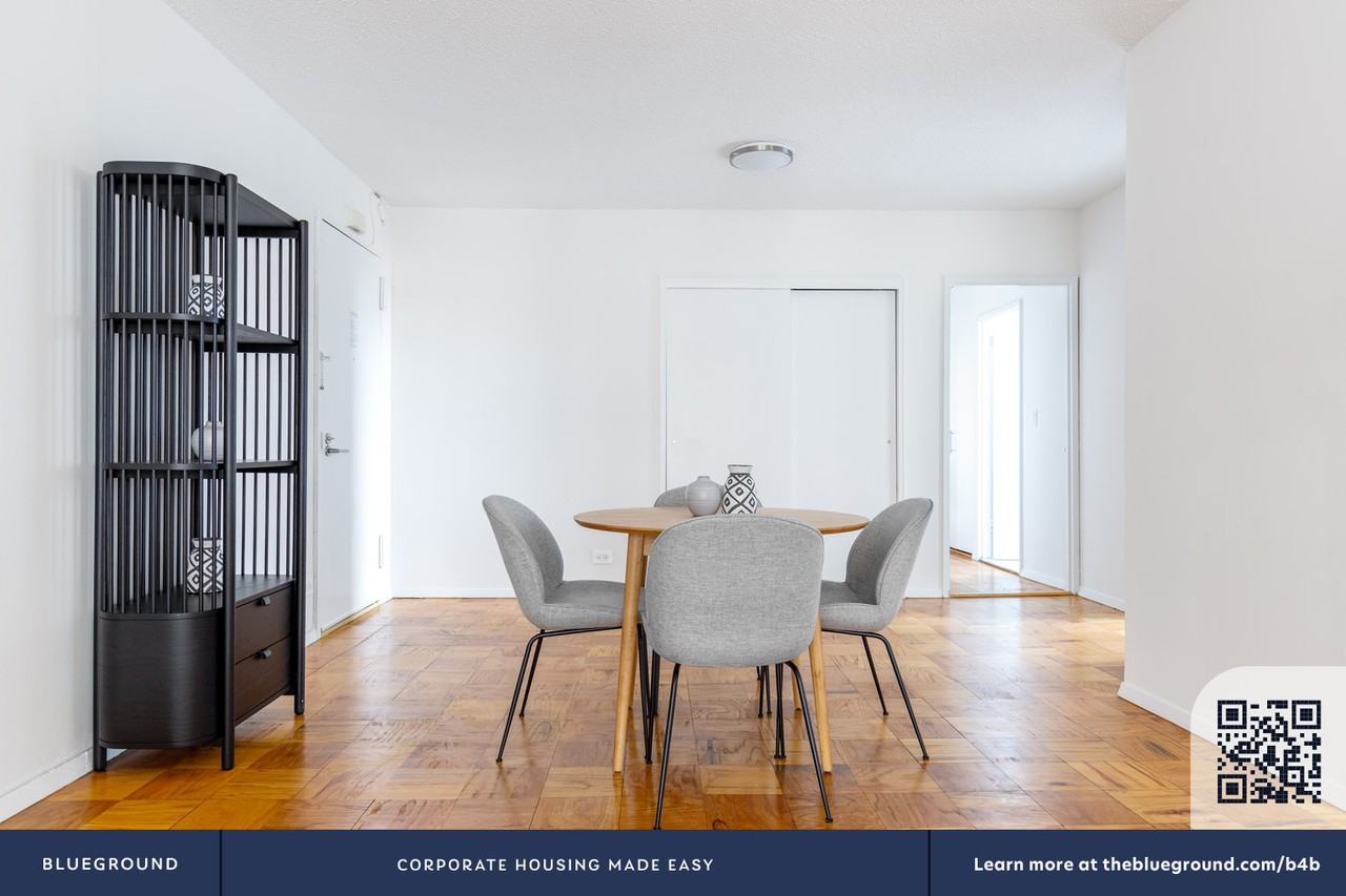 230 West 55th Street - Photo 6 of 23