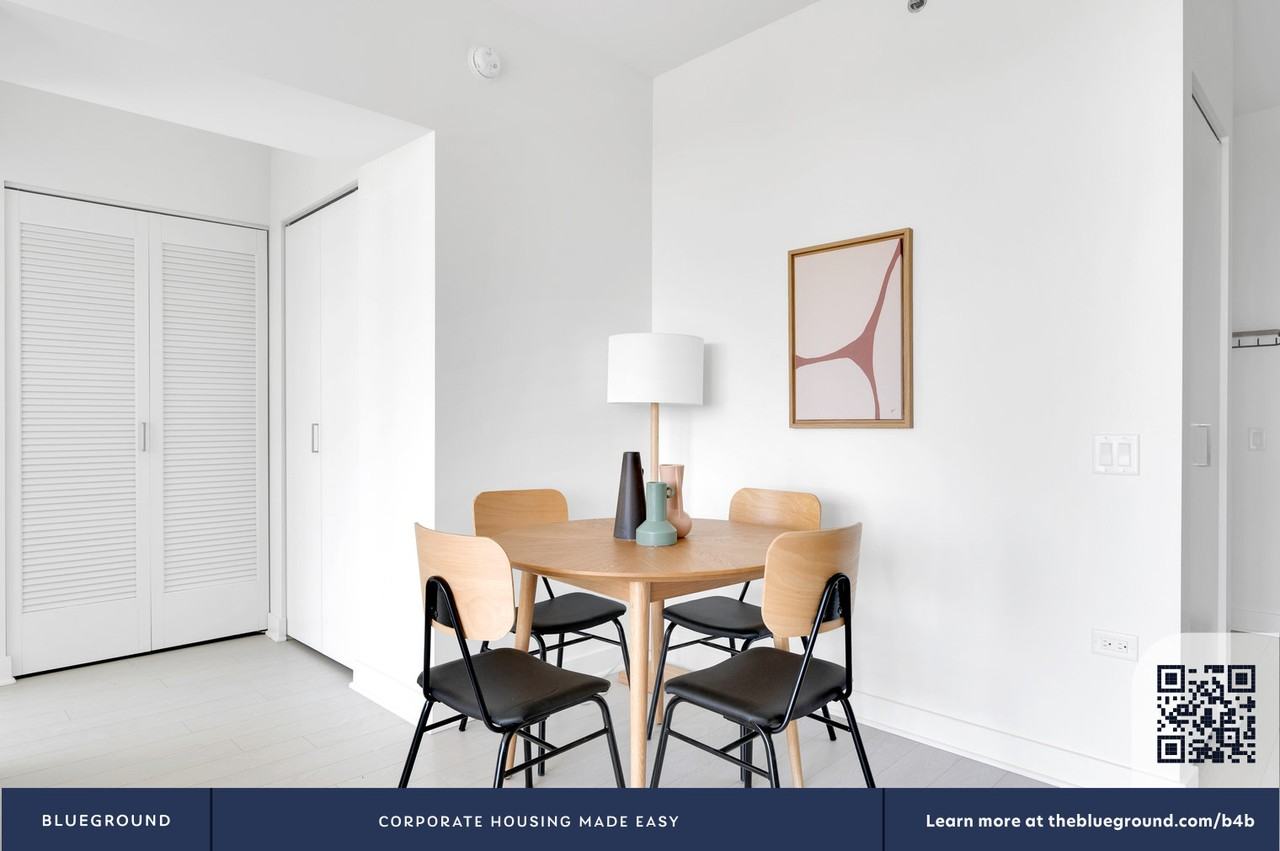 1035 West Van Buren Street - Photo 5 of 41