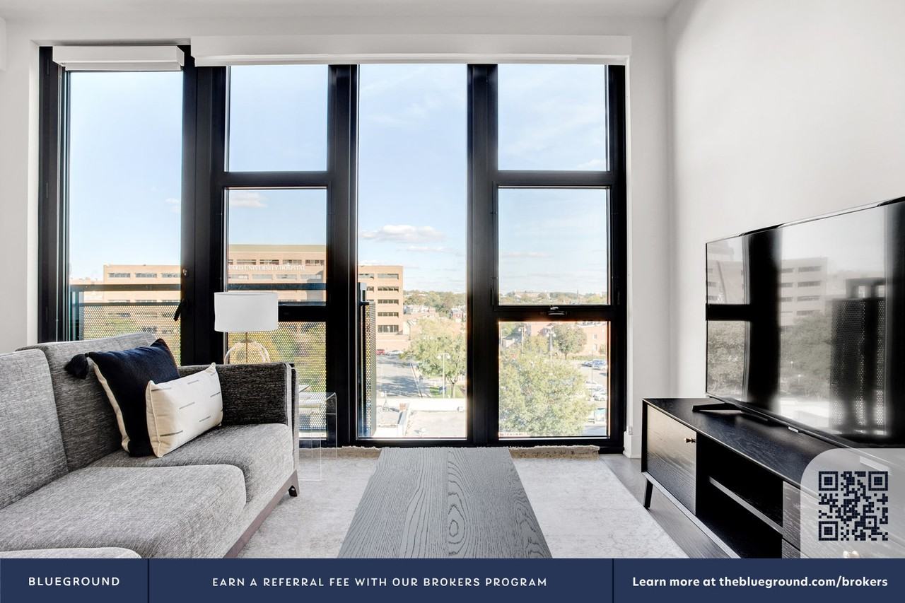 2009 8th Street Northwest - Photo 5 of 63