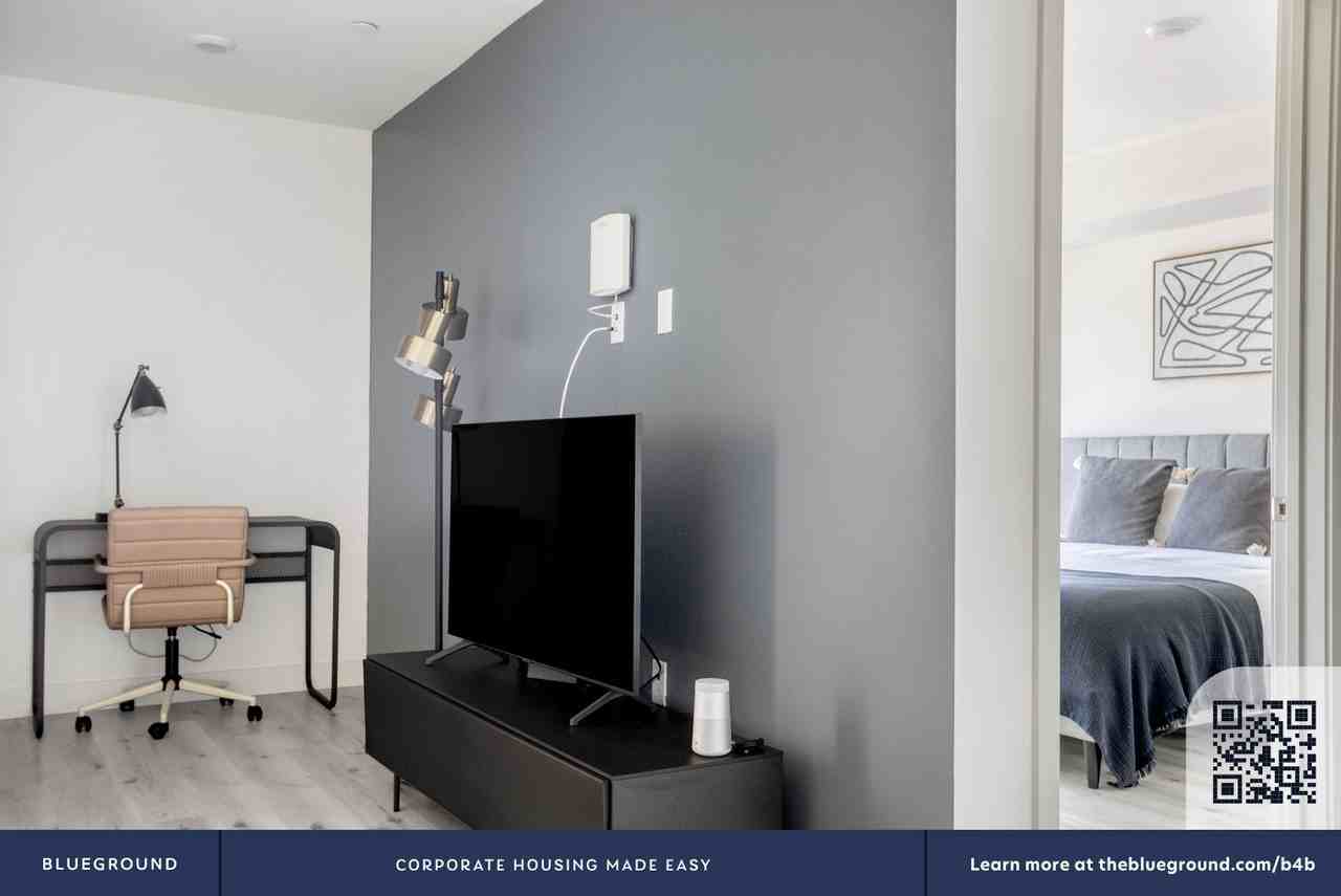 11701 Gateway Boulevard - Photo 6 of 65