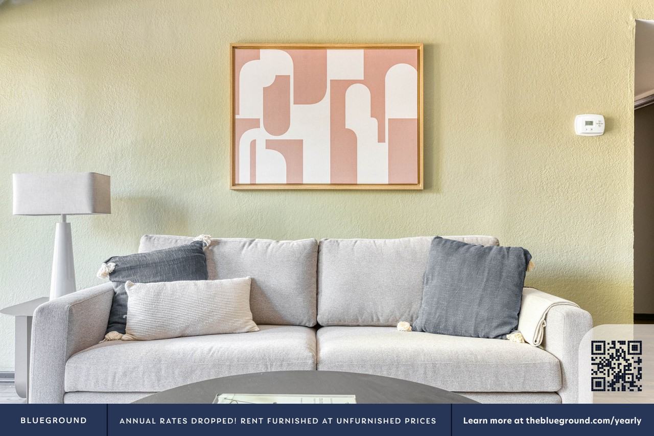 385 South Catalina Avenue - Photo 4 of 57