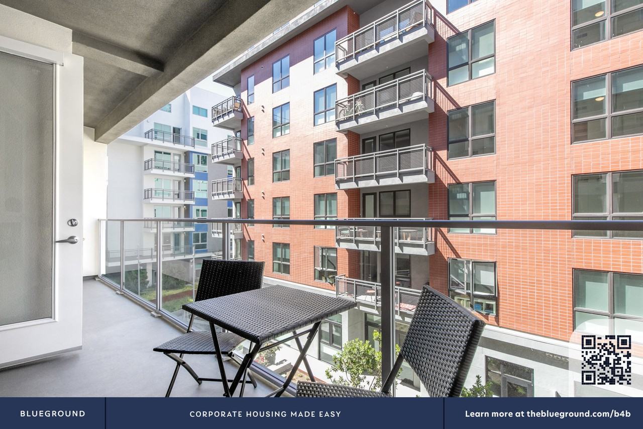 401 N Orange St #162 - Photo 5 of 50