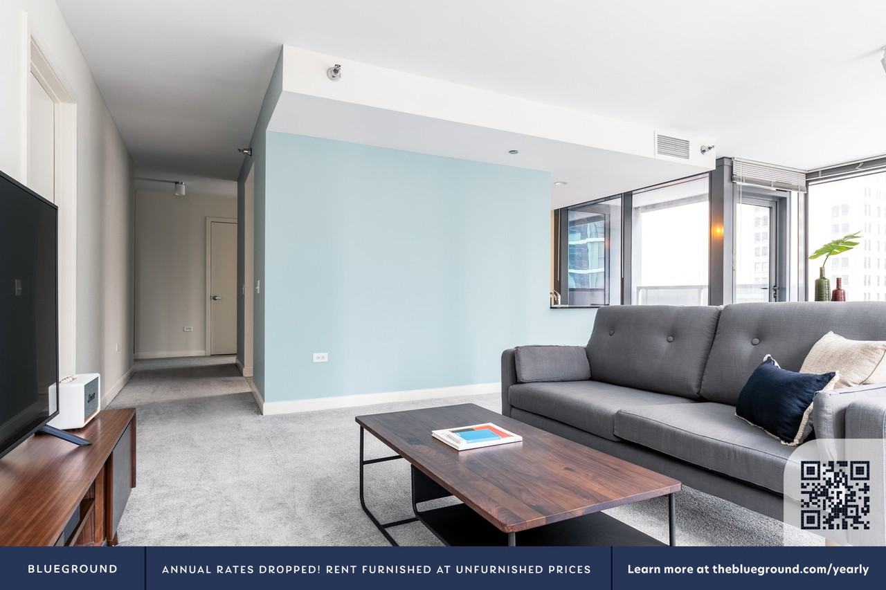 210 North Wells Street - Photo 4 of 50