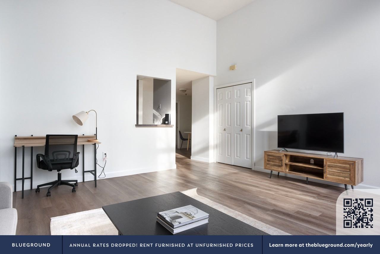 129 Franklin Street - Photo 4 of 23