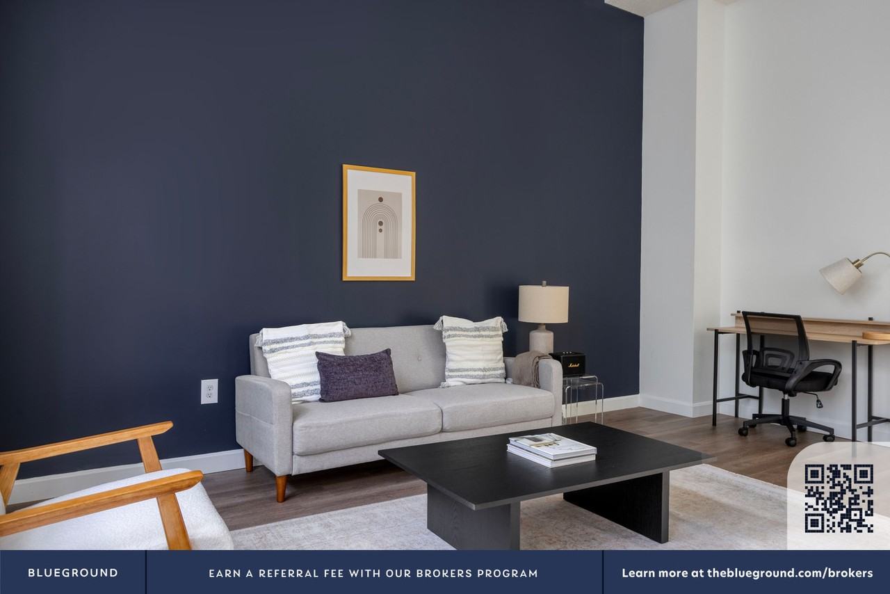 129 Franklin Street - Photo 5 of 23