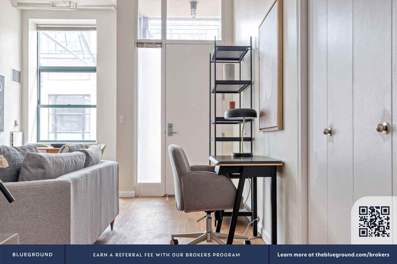 195 Binney Street - Photo 5 of 115