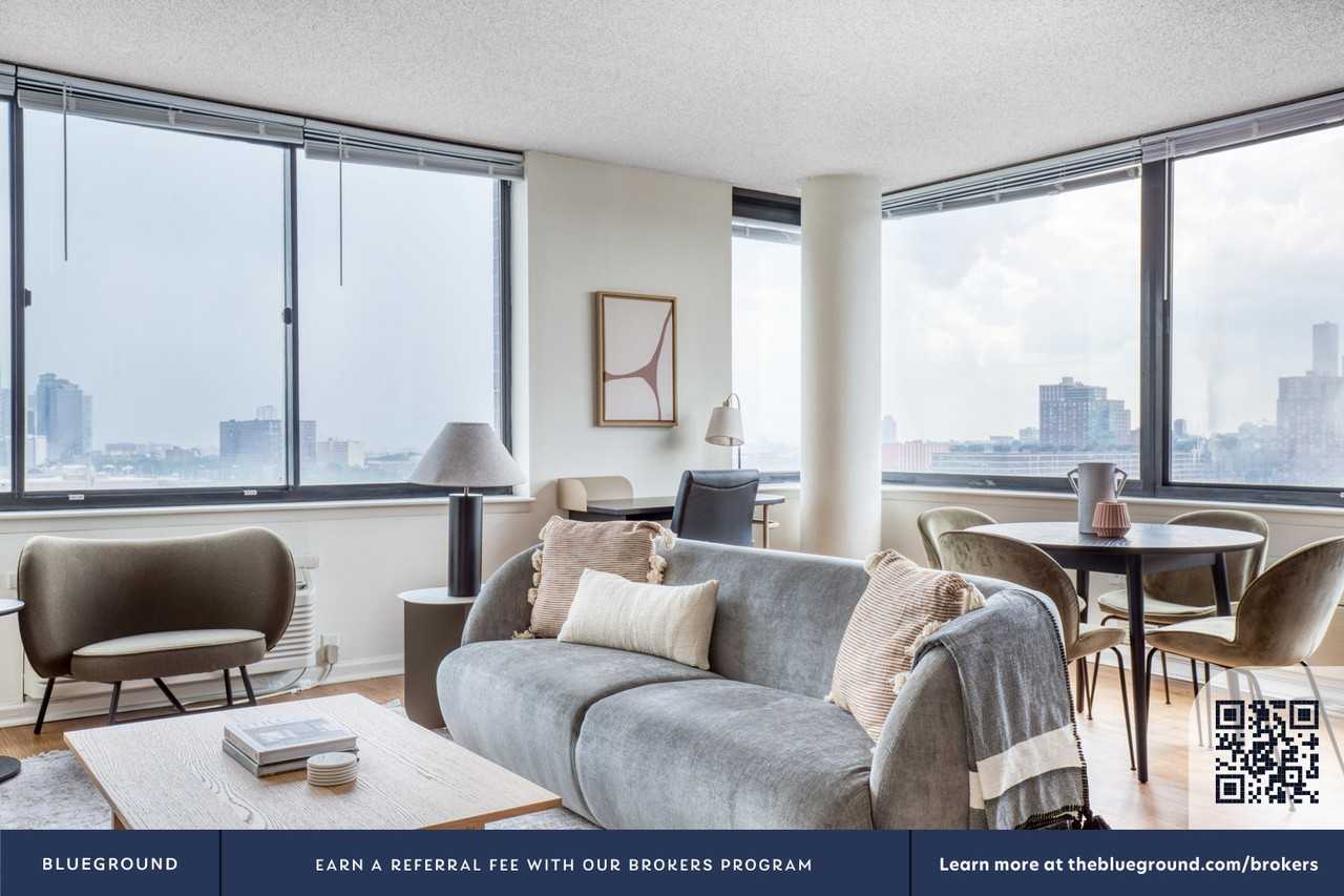 77 Park Ave #902 - Photo 5 of 31