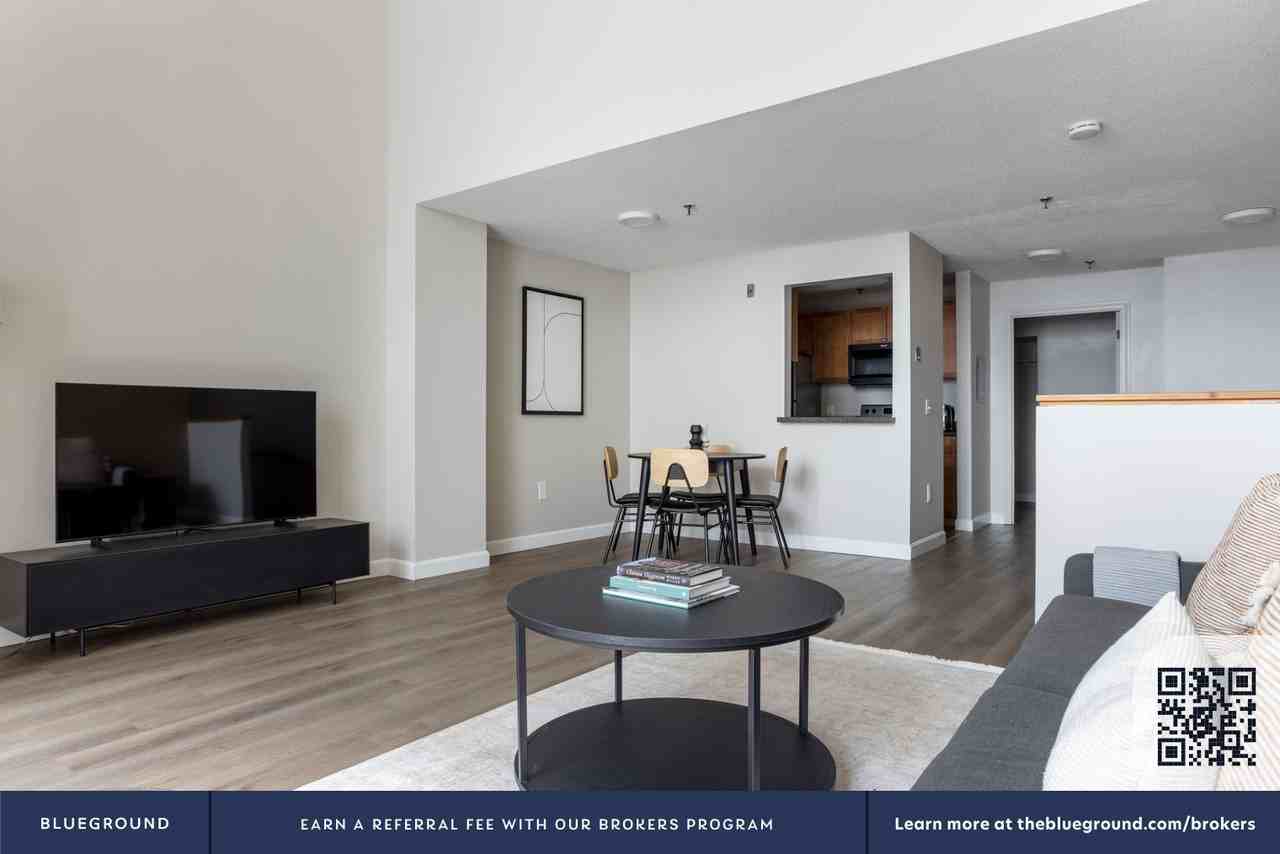 129 Franklin Street - Photo 5 of 21