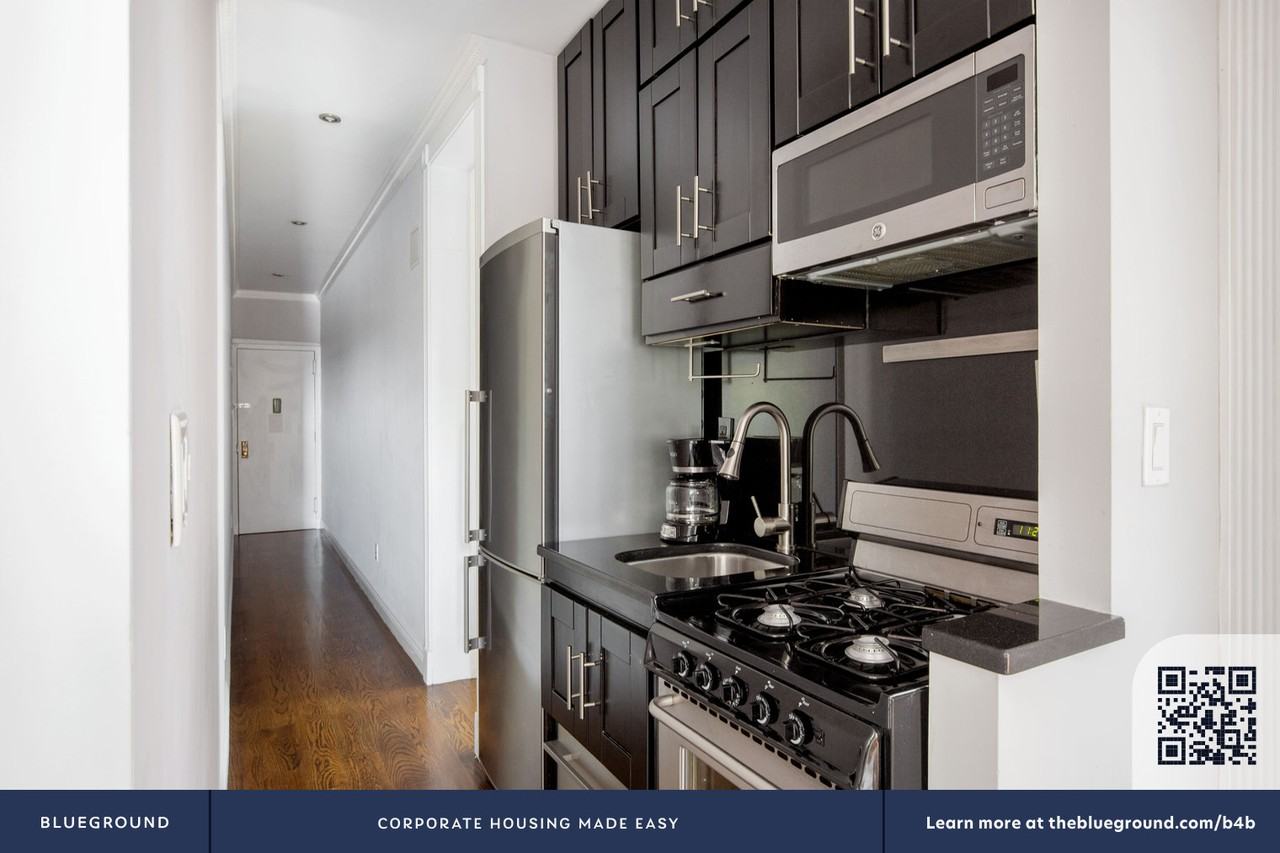 232 Elizabeth Street - Photo 5 of 22