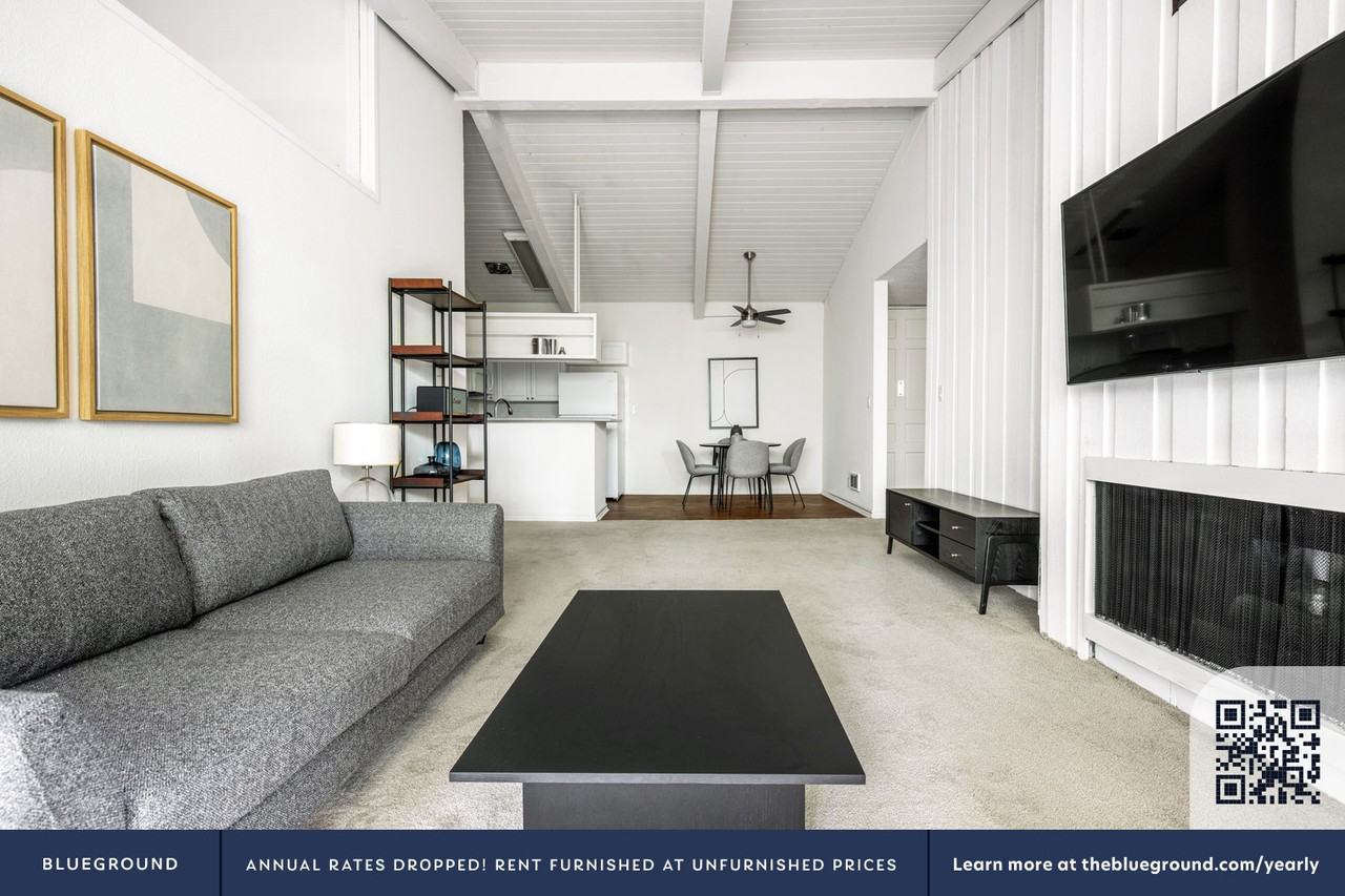 6320 Green Valley Cir #343 - Photo 4 of 37