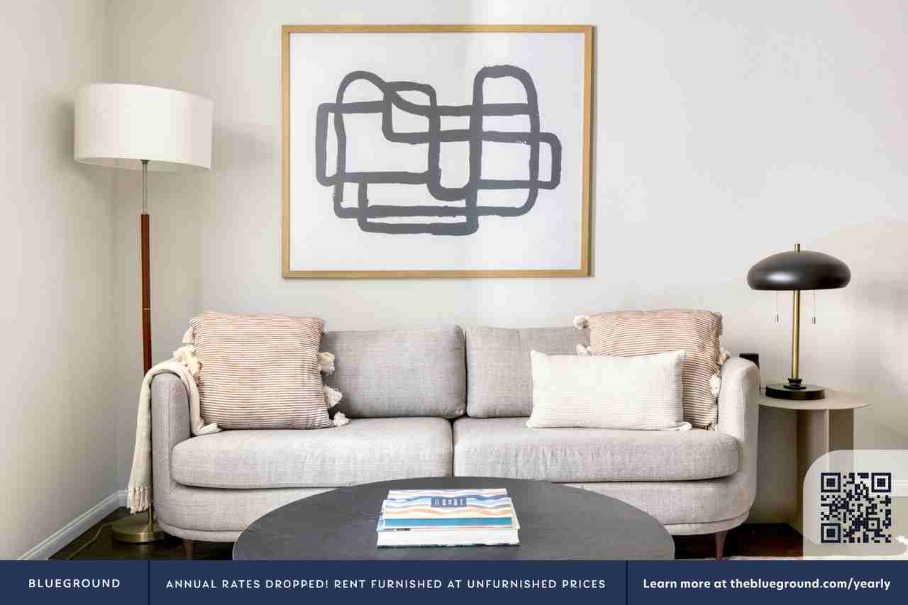 6355 De Soto Avenue - Photo 4 of 62