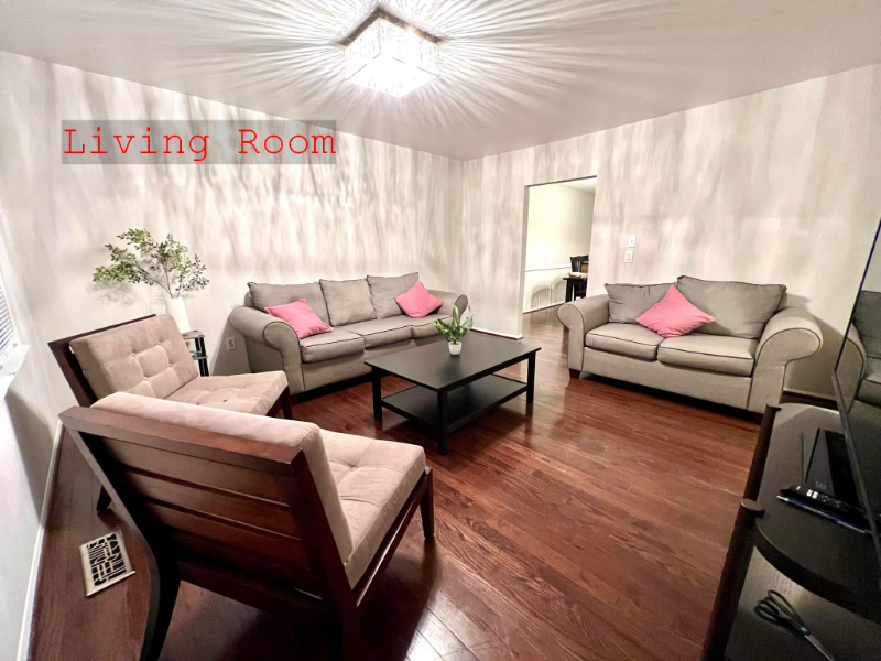 3335 Breckenridge Ct - Photo 3 of 5