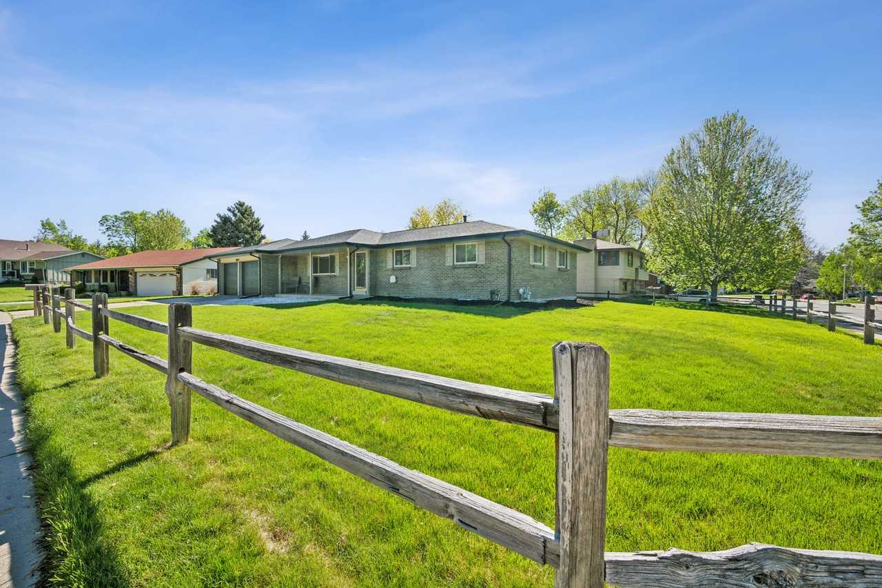 6978 Robb St #NA - Photo 2 of 20